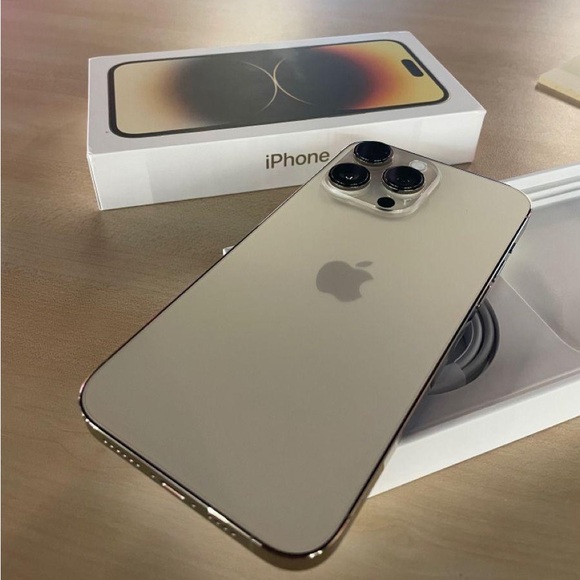selling brand new iPhone 14 Pro  512GB Brand new .not used .Phone no fault